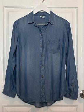 Women’s Sonoma Blue Lyocell Chambray Button-Down Shirt with Rounded Hem Sz:M EUC